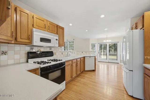 $519,000 | 16 Coventry Drive, Clifton Park, NY 12065