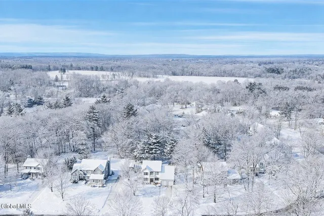 $519,000 | 16 Coventry Drive, Clifton Park, NY 12065