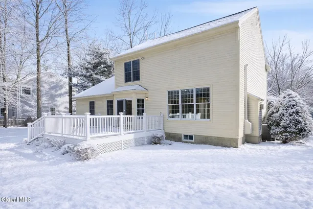 $519,000 | 16 Coventry Drive, Clifton Park, NY 12065