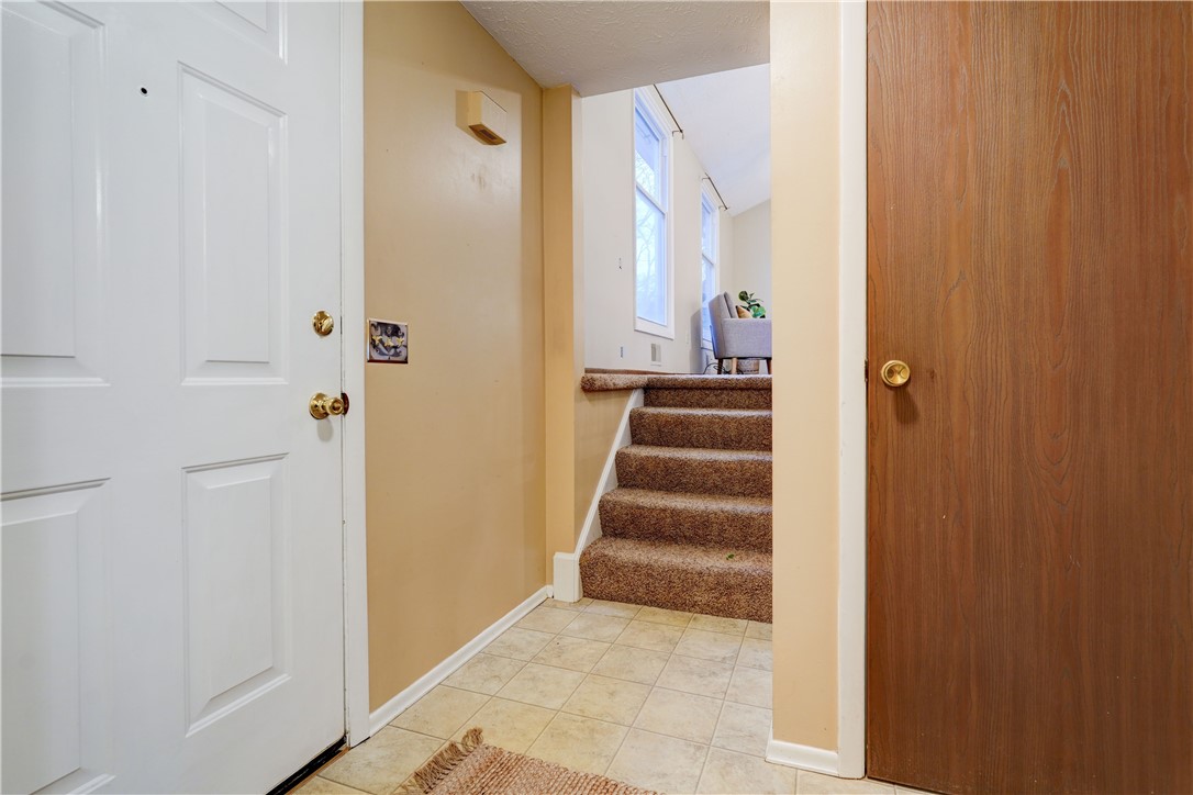 6 Calvin Road Rochester, NY 14612 - Photo 5 of 41