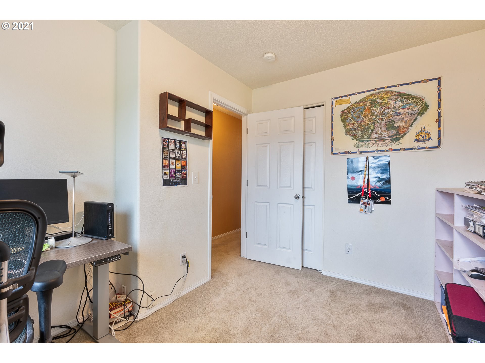 946 Southwest Junction Place Gresham, OR 97080 - Photo 14 of 24 Gallery Image 14