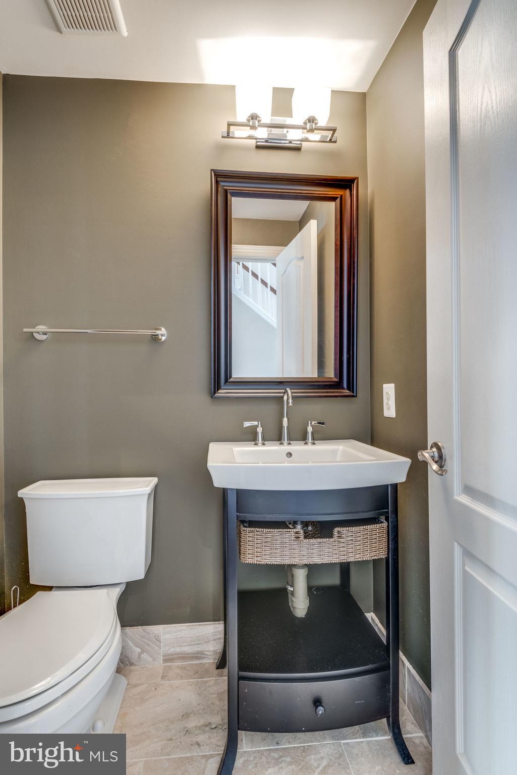 12029 Creekbend Drive Reston, VA 20194 - Photo 19 of 47 Powder Room on ML