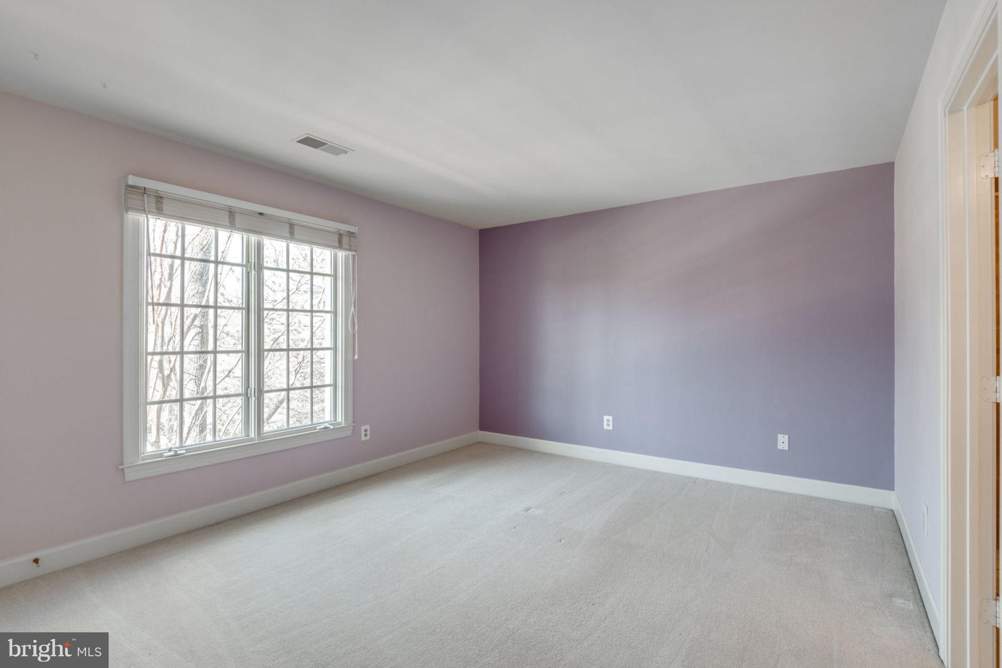12029 Creekbend Drive Reston, VA 20194 - Photo 28 of 47 BDR #3 on UL - Jack and Jill w/ shared full bath