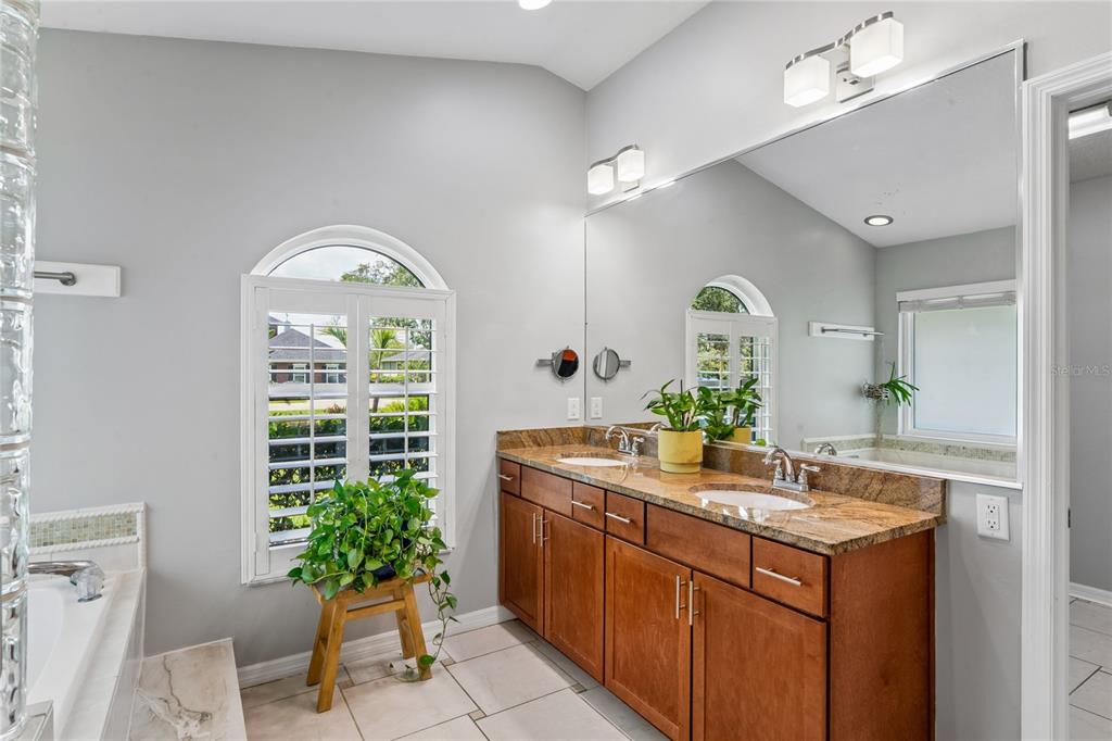 1087 Riverside Ridge Road Tarpon Springs, FL 34688 - Photo 38 of 96 Gallery Image 38