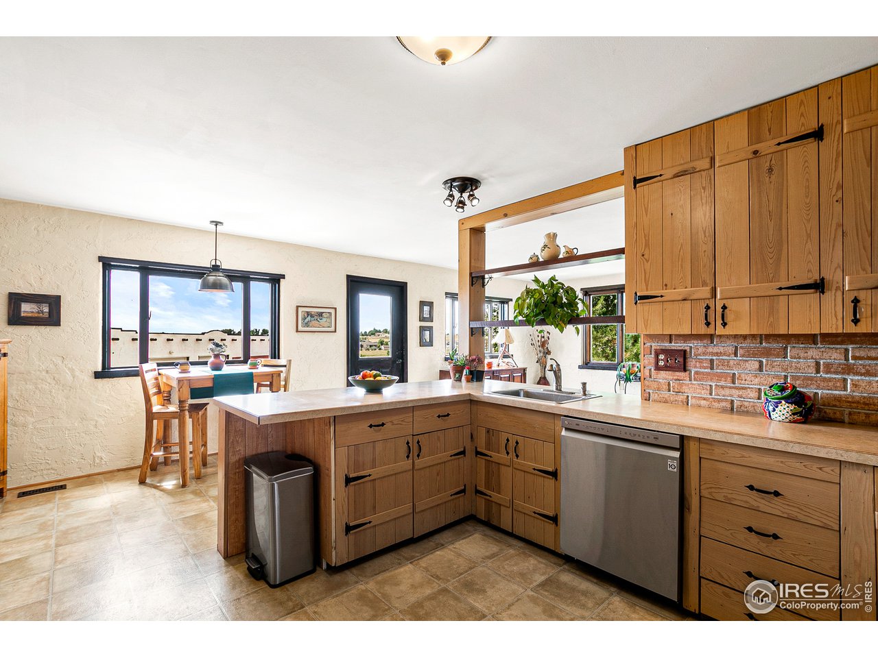106 Bothun Road Berthoud, CO 80513 - Photo 15 of 40 Kitchen