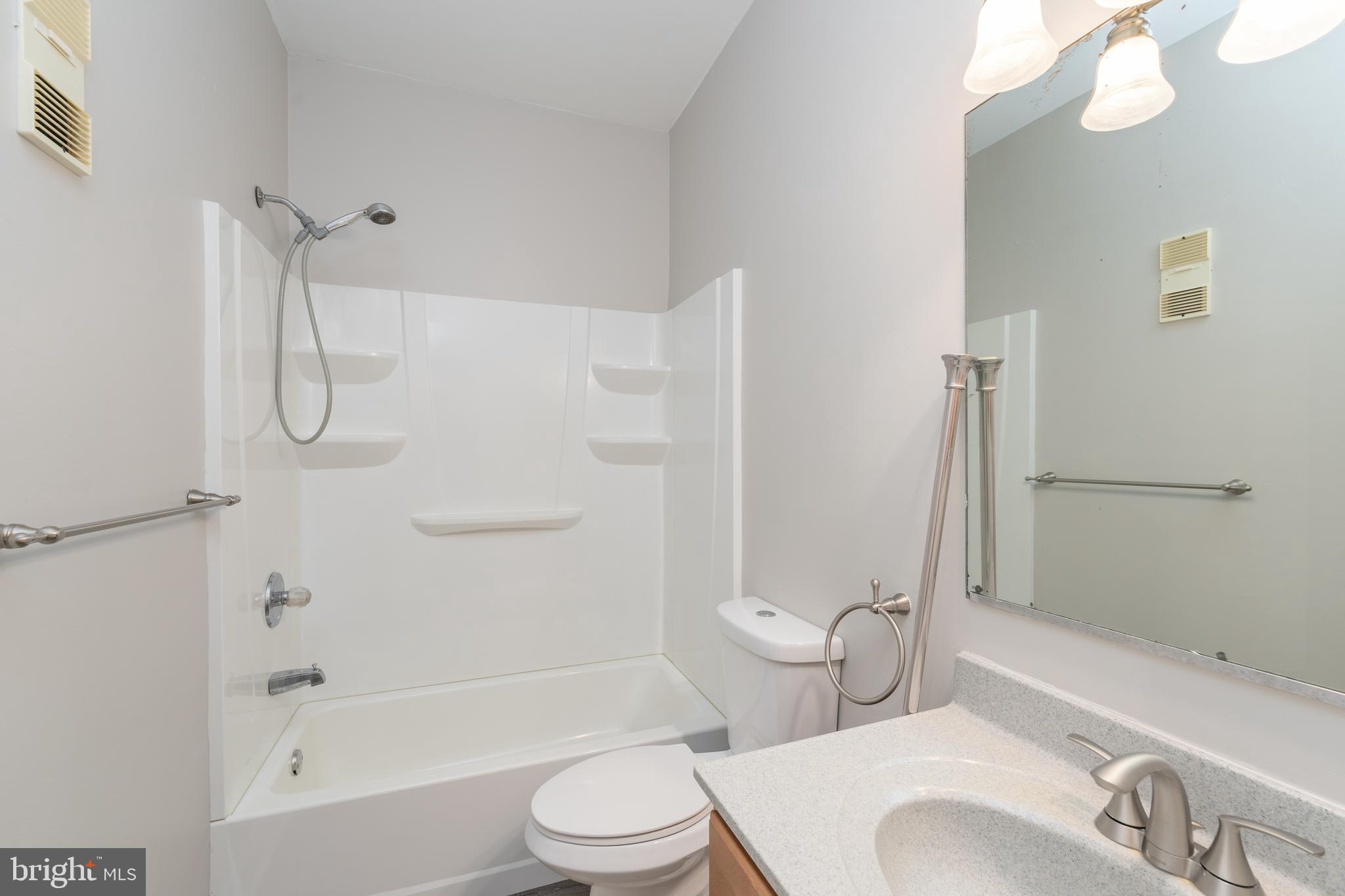 104 West Barre Street, Unit R 46 Baltimore, MD 21201 - Photo 11 of 18 Hallway Bath