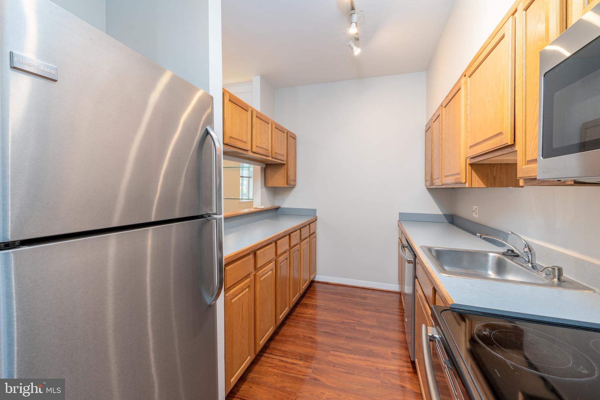 104 West Barre Street, Unit R 46 Baltimore, MD 21201 - Photo 8 of 18 Kitchen