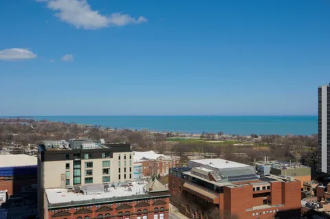 $299,995 | 1460 North Sandburg Terrace, Unit 2106A, Chicago, IL 60610