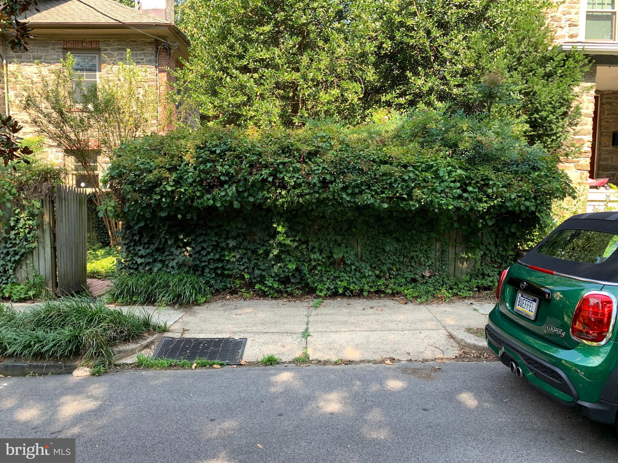 7209 Cresheim Road Philadelphia, PA 19119 - Photo 31 of 71 Side garden gate - view of curb cut