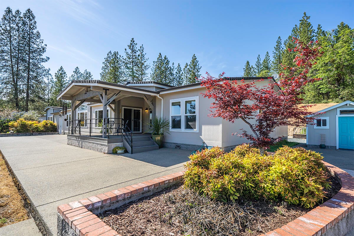 2010 Stewart Road Grants Pass, OR 97526 - Photo 23 of 32 home