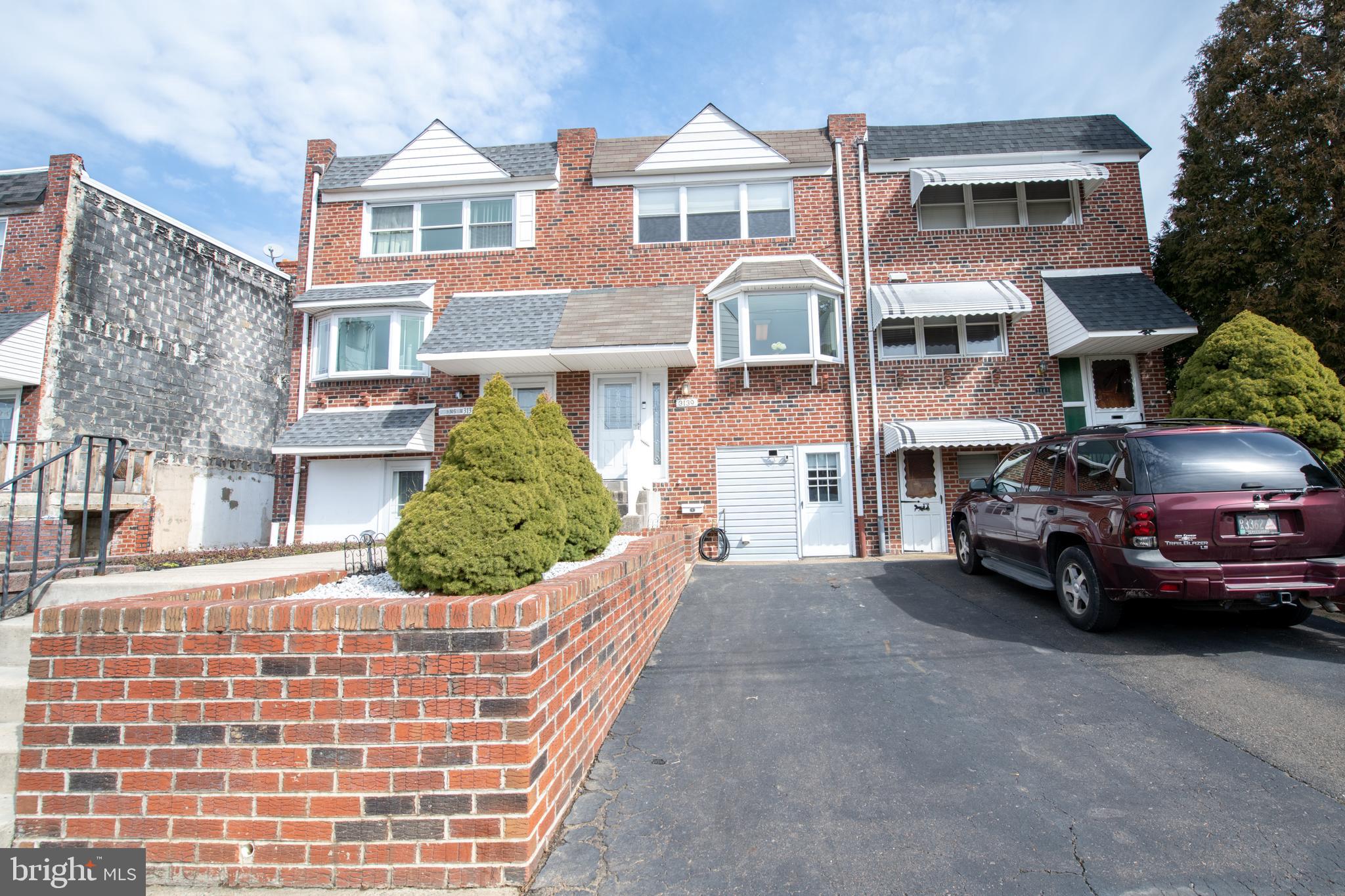 3139 Holly Road Philadelphia, PA 19154 - Photo 2 of 49