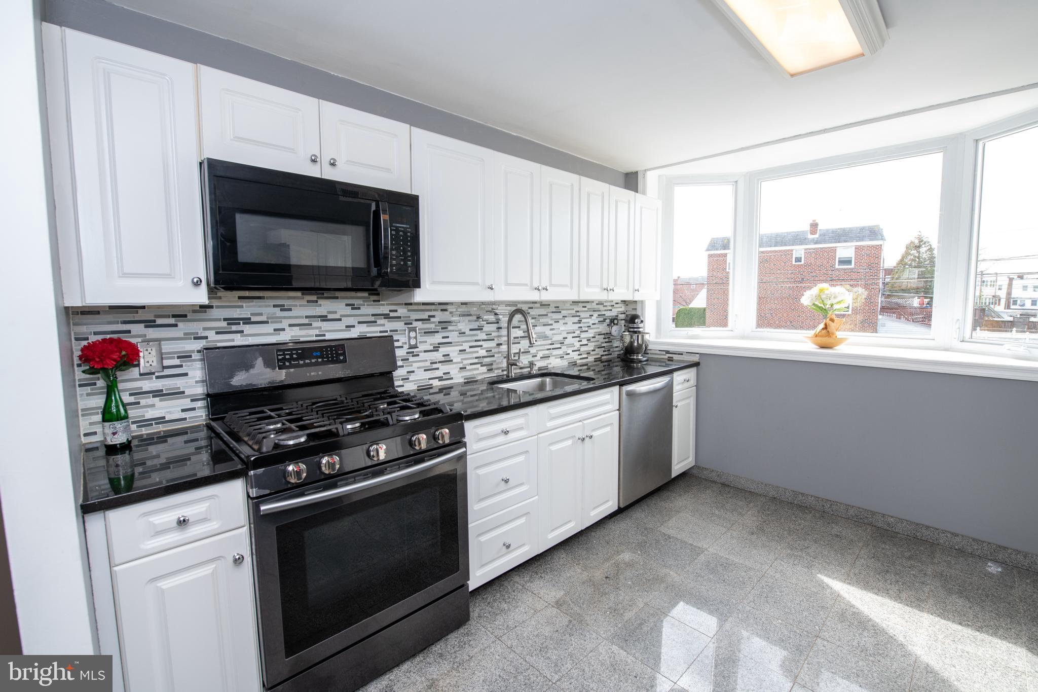 3139 Holly Road Philadelphia, PA 19154 - Photo 4 of 49
