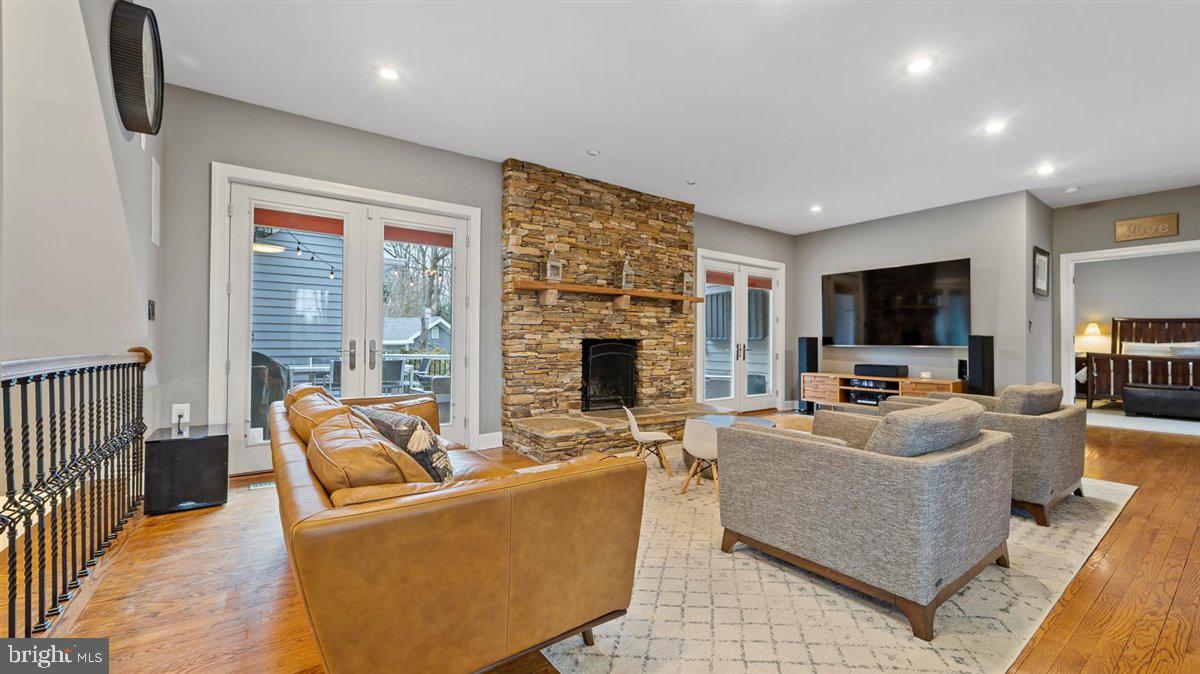 6658 Whitegate Road Clarksville, MD 21029 - Photo 20 of 54 Family Room