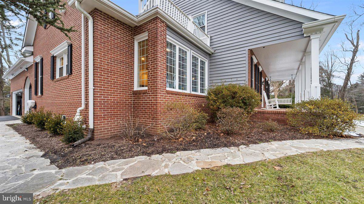 6658 Whitegate Road Clarksville, MD 21029 - Photo 5 of 54