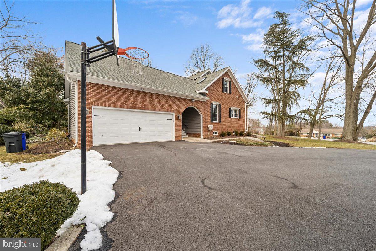 6658 Whitegate Road Clarksville, MD 21029 - Photo 6 of 54