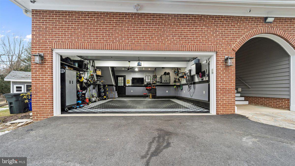 6658 Whitegate Road Clarksville, MD 21029 - Photo 7 of 54