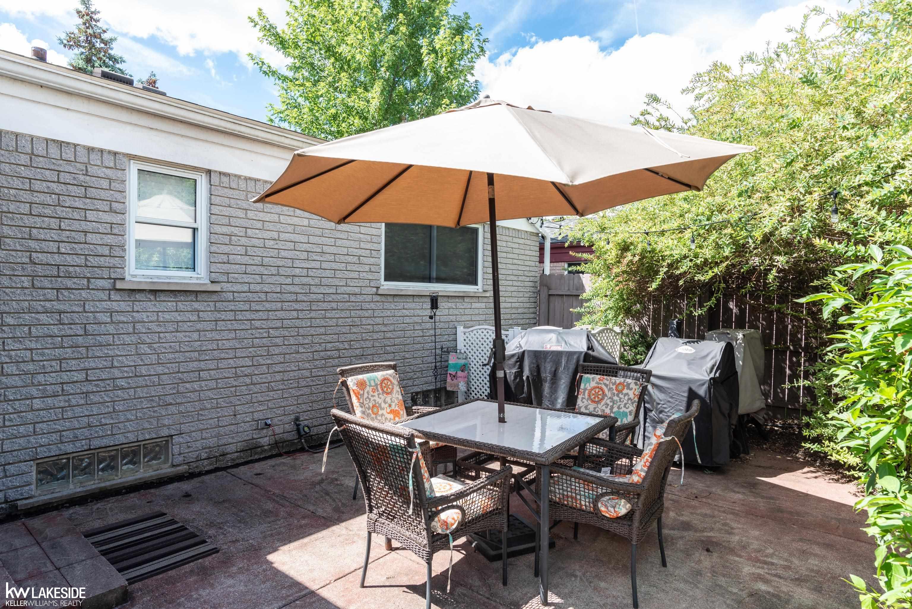 12973 Plumbrook Road Sterling Heights, MI 48312 - Photo 33 of 35 50086295-32.JPG