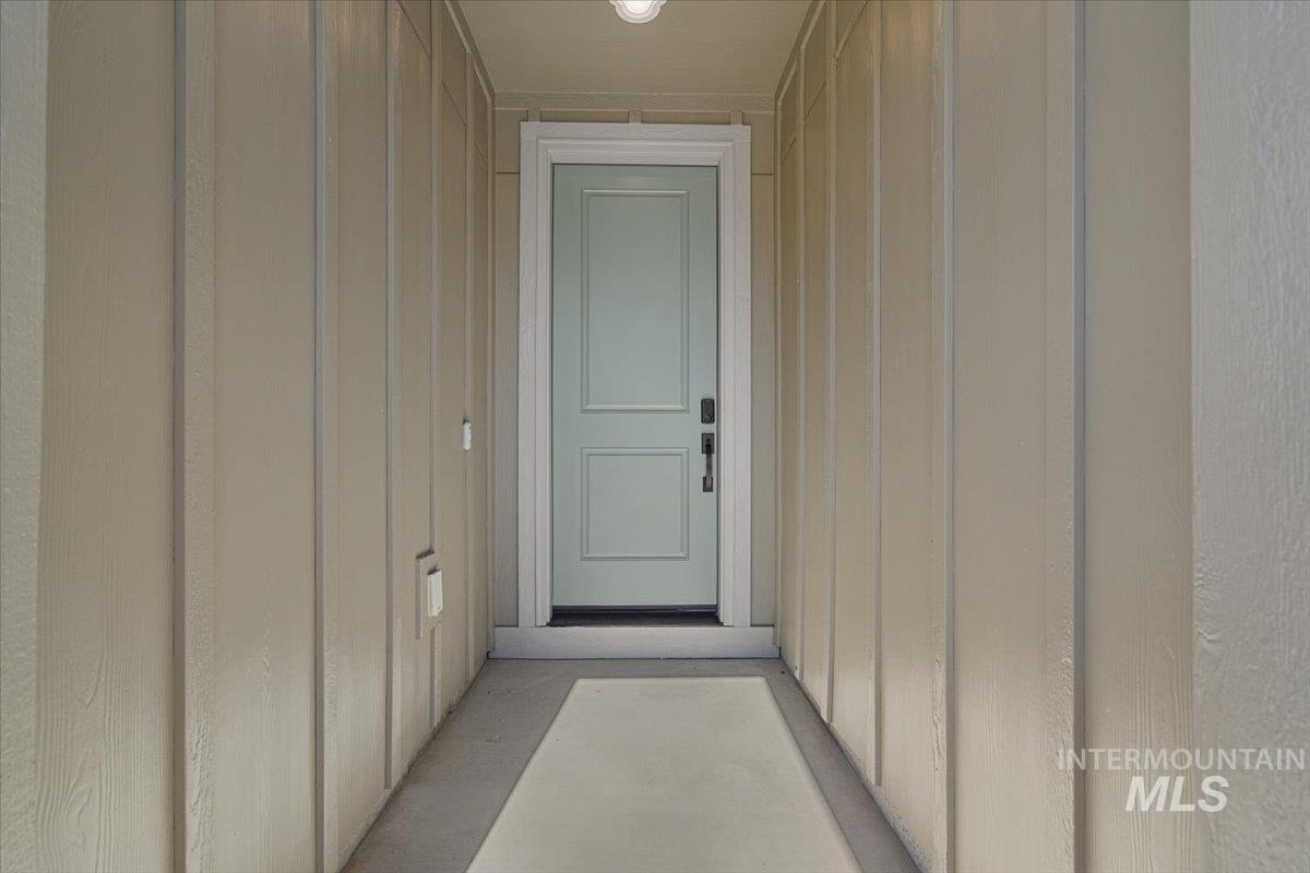 558 East Lockhart Street Meridian, ID 83646 - Photo 2 of 38