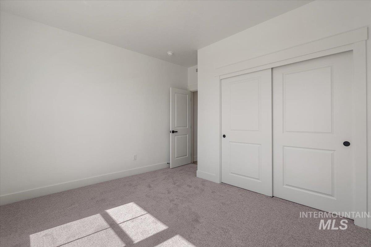 558 East Lockhart Street Meridian, ID 83646 - Photo 6 of 38