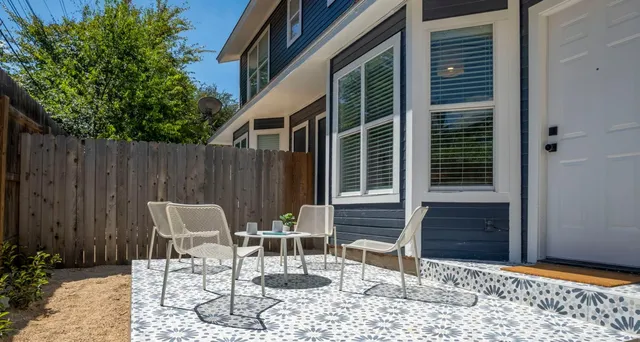 $2,700 | 2101 Kirksey Drive, Unit A, Austin, TX 78741