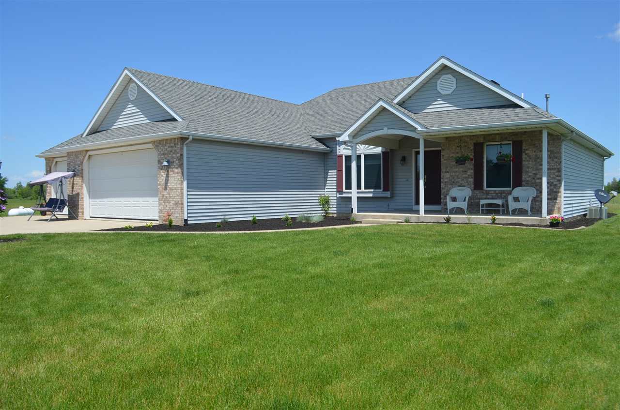 18401 Hurshtown Road Grabill, IN 46741 - Photo 3 of 32