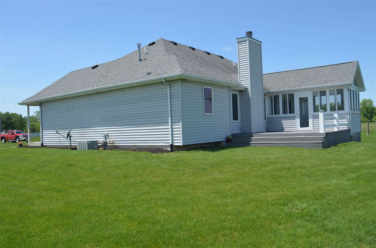 18401 Hurshtown Road Grabill, IN 46741 - Photo 4 of 32