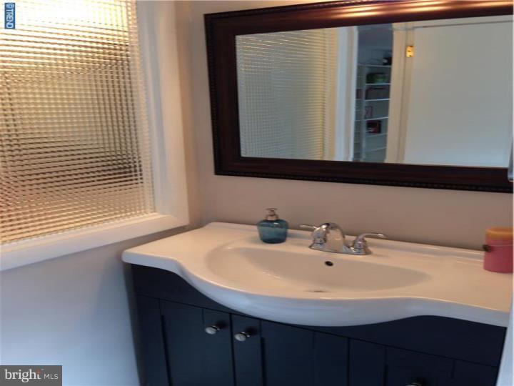 814 Hilltop Road Cinnaminson, NJ 08077 - Photo 20 of 25 Gallery Image 20