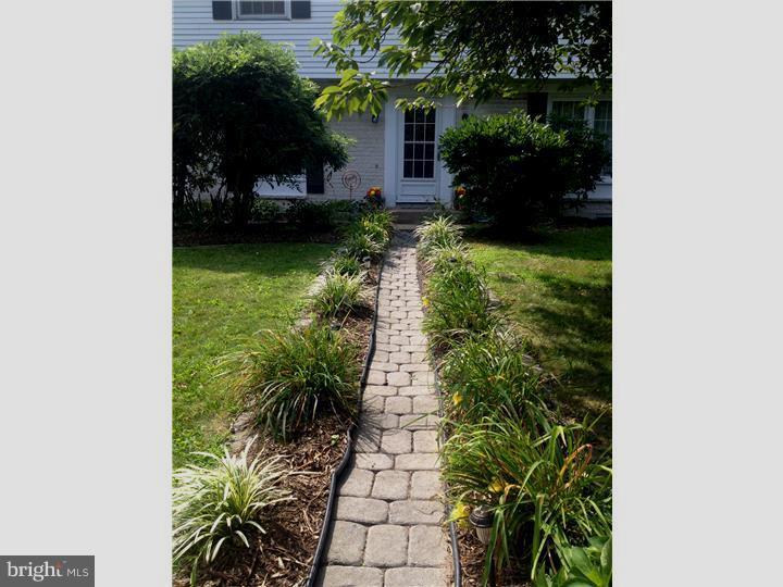 814 Hilltop Road Cinnaminson, NJ 08077 - Photo 5 of 25 Gallery Image 5