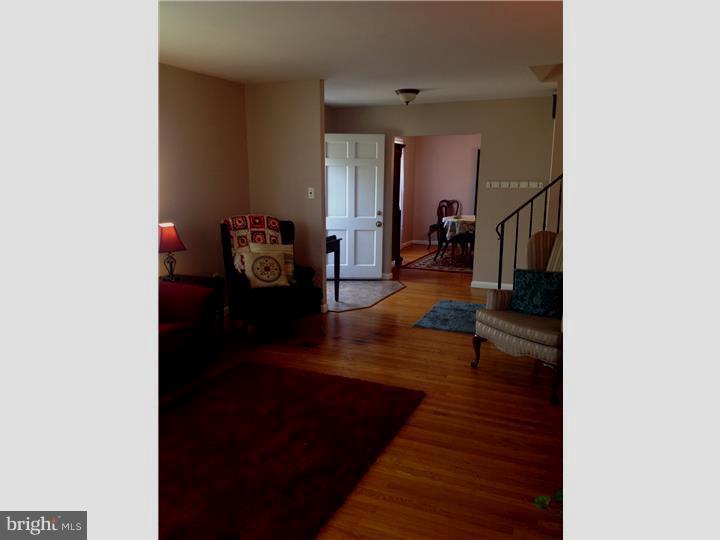 814 Hilltop Road Cinnaminson, NJ 08077 - Photo 8 of 25 Gallery Image 8