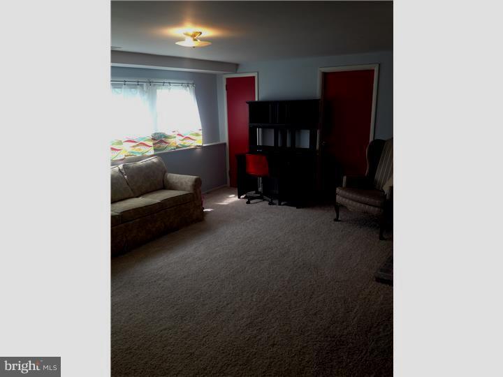 814 Hilltop Road Cinnaminson, NJ 08077 - Photo 9 of 25 Gallery Image 9