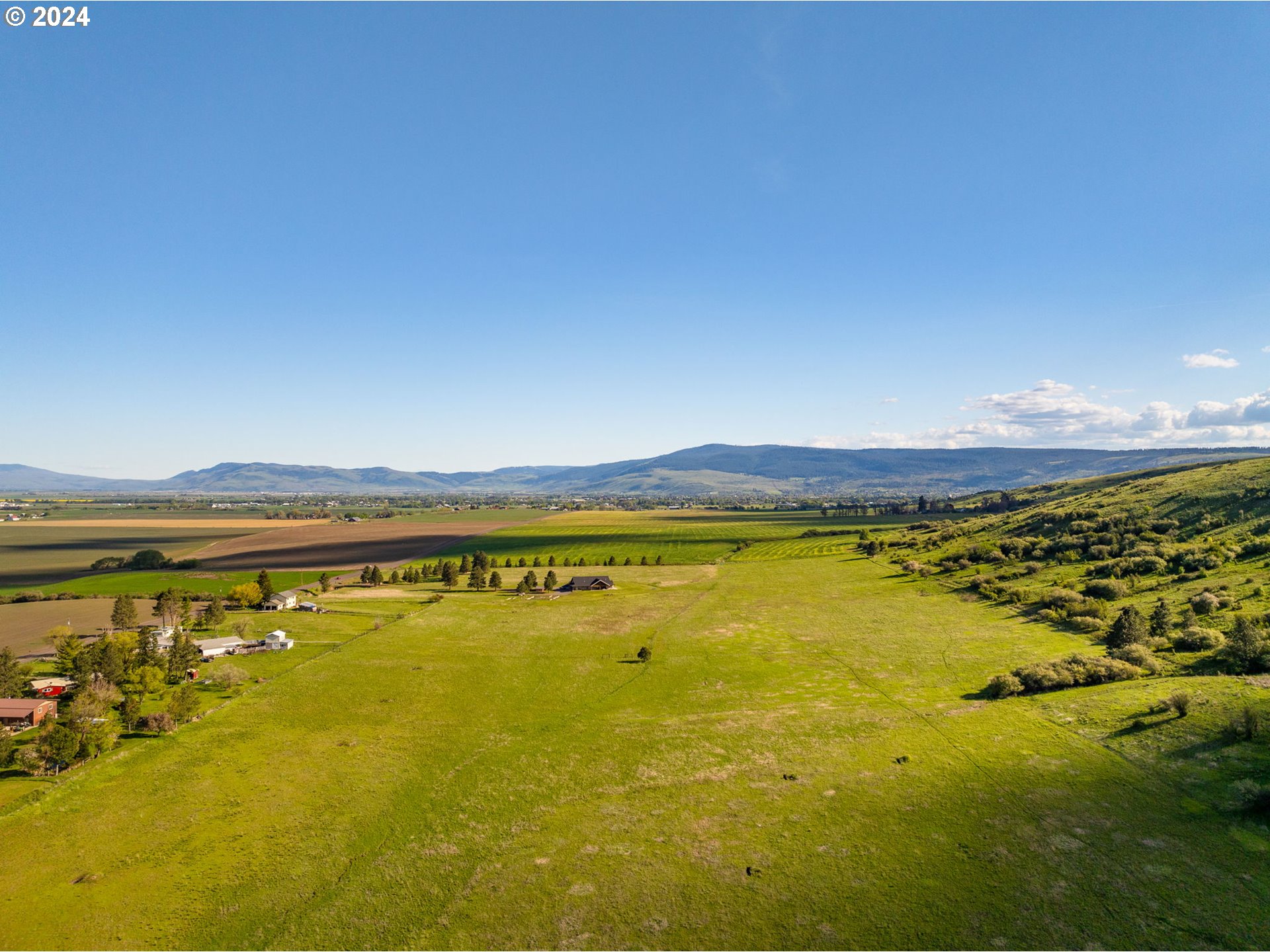 Mt Glen La Grande, OR 97850 - Photo 3 of 3 a view of an ocean and beach