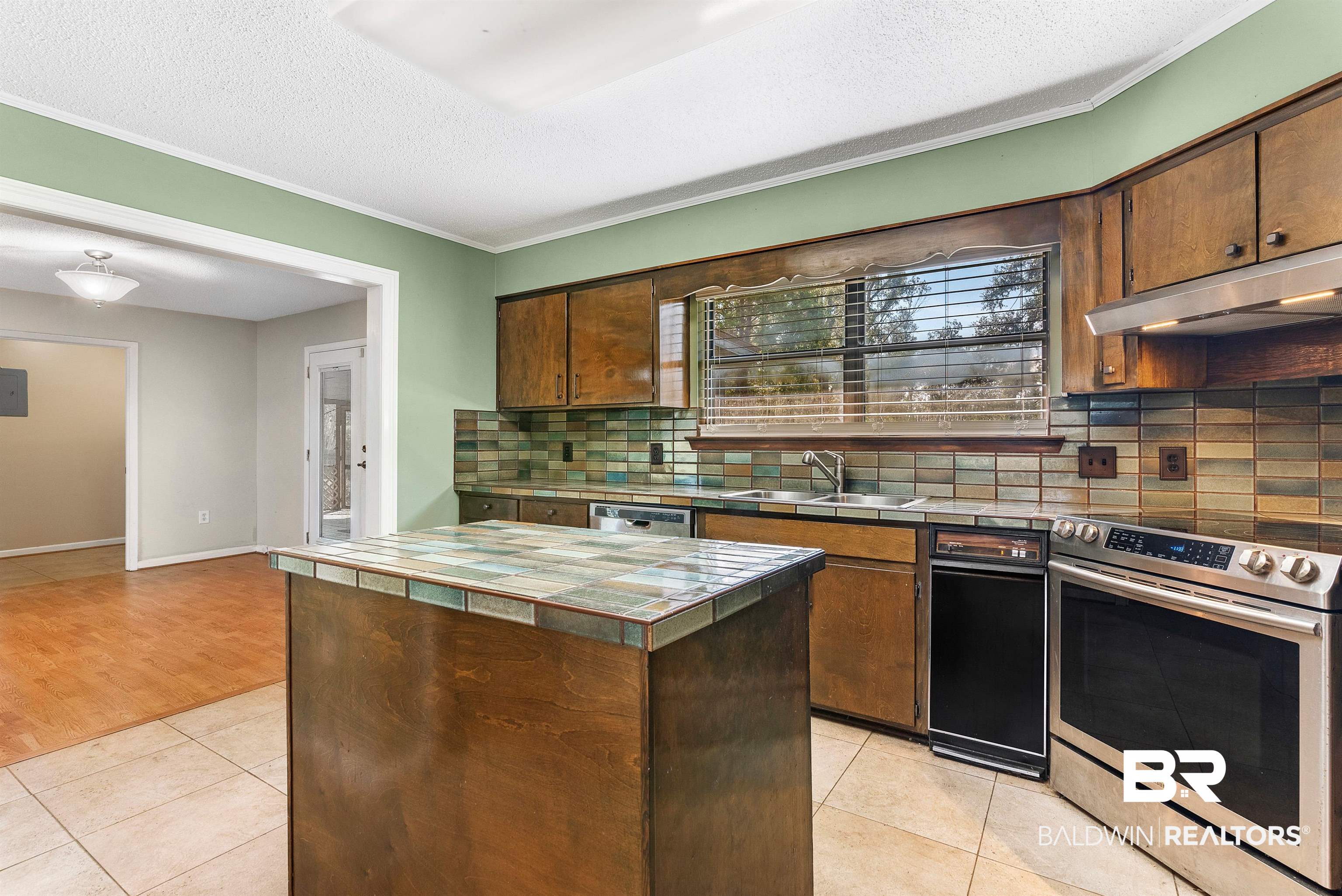 16162 Highway 98 Foley, AL 36535 - Photo 28 of 43 Kitchen