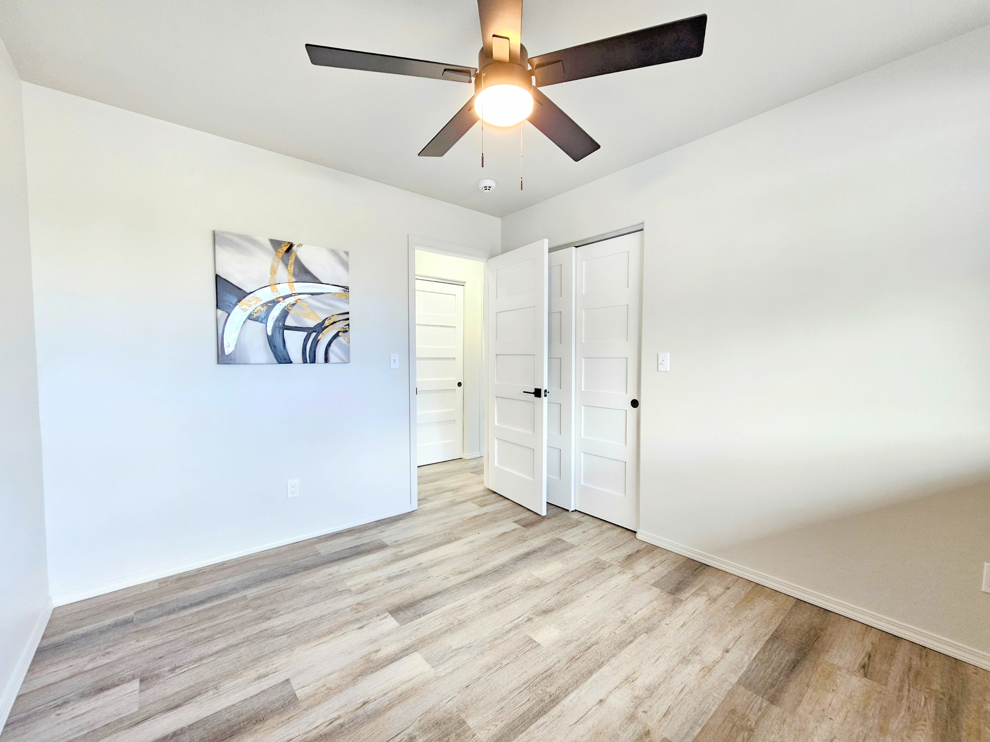 11-3385 Old Volcano Road Volcano, HI 96785 - Photo 21 of 30 wooden floor in an empty room