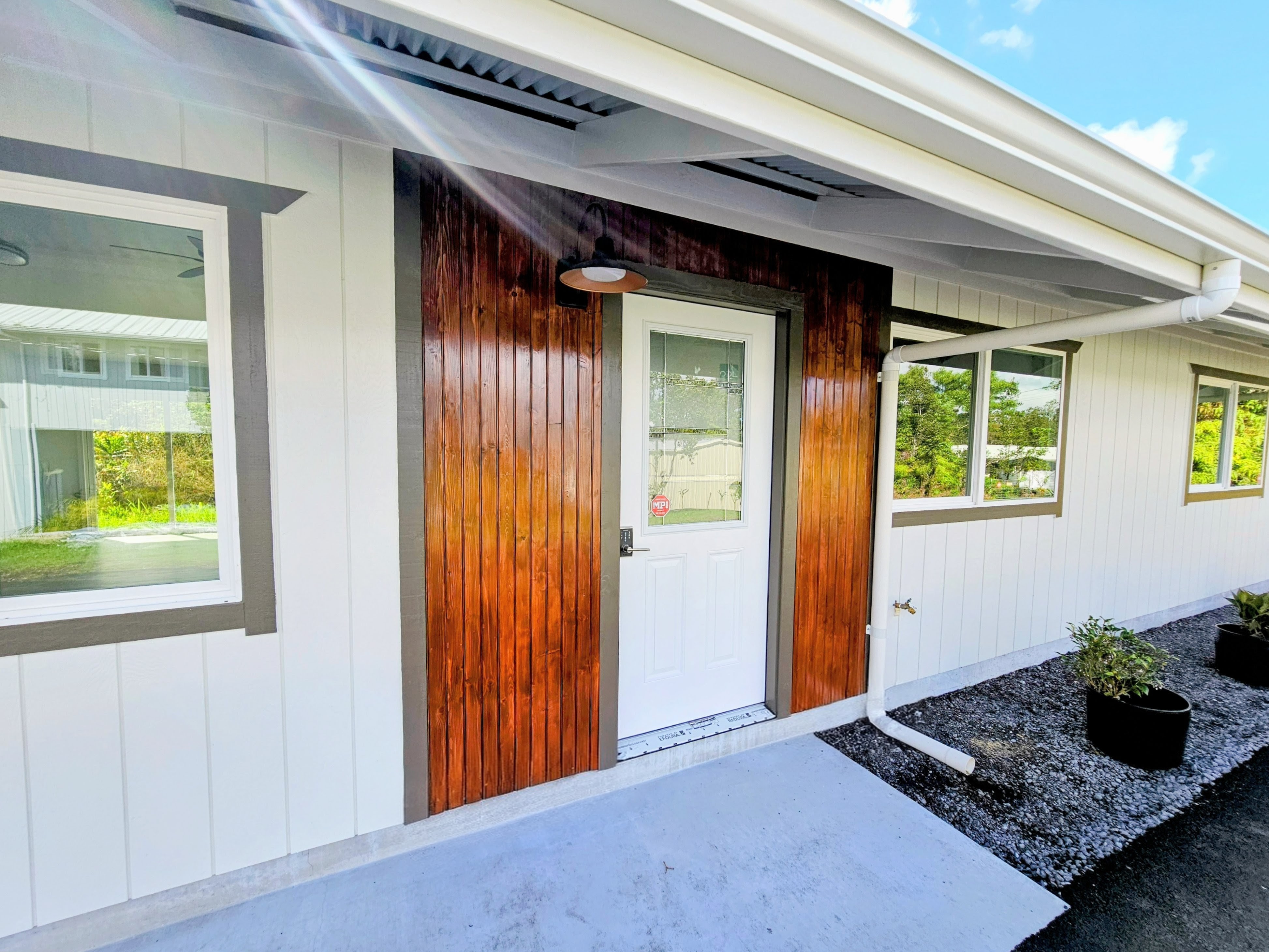 11-3385 Old Volcano Road Volcano, HI 96785 - Photo 29 of 30 a view of an front door