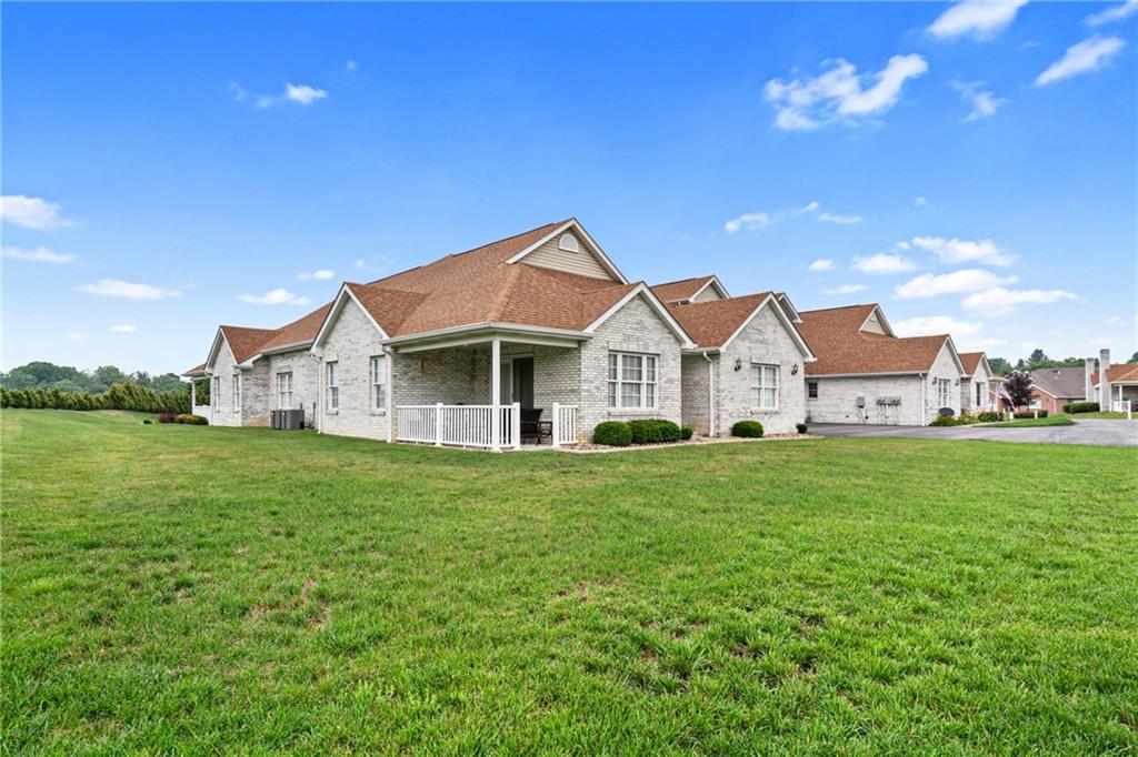 502 Stonecliff Lane Butler, PA 16001 - Photo 1 of 33