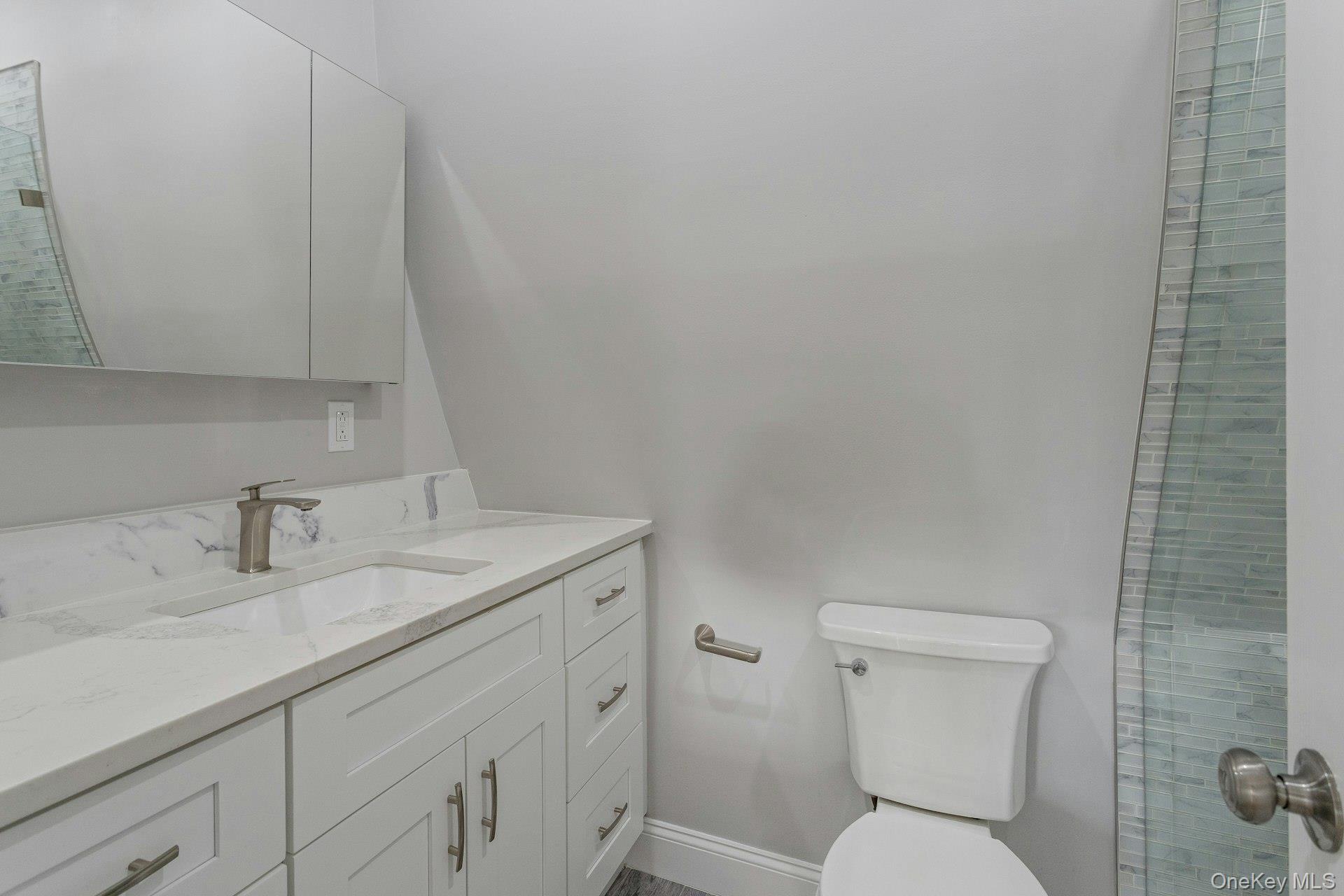 11 Edgemont Road Katonah, NY 10536 - Photo 7 of 11 Newly updated bathroom.