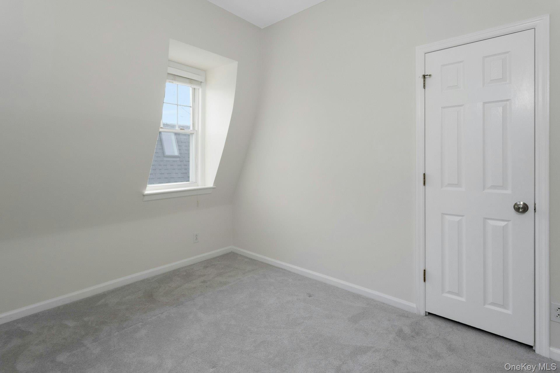 11 Edgemont Road Katonah, NY 10536 - Photo 10 of 11 Second bedroom with a closet.