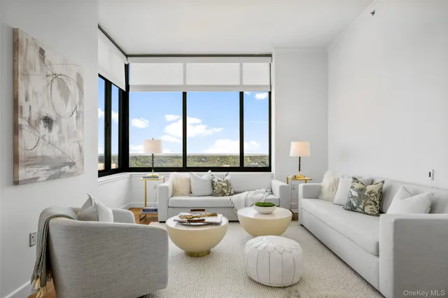 $1,670,000 | 10 City Place, Unit 29H, White Plains, NY 10601