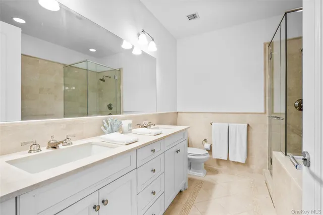 $1,670,000 | 10 City Place, Unit 29H, White Plains, NY 10601