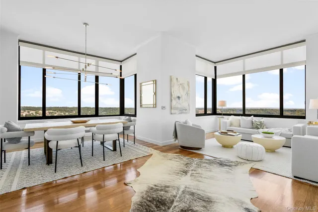 $1,670,000 | 10 City Place, Unit 29H, White Plains, NY 10601
