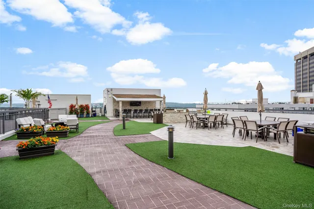 $1,670,000 | 10 City Place, Unit 29H, White Plains, NY 10601