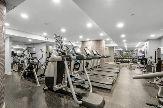 $1,595,000 | 10 City Place, Unit 29H, White Plains, NY 10601