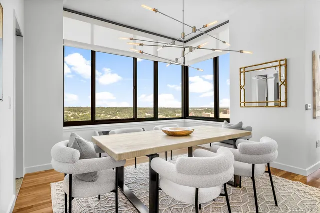$1,670,000 | 10 City Place, Unit 29H, White Plains, NY 10601