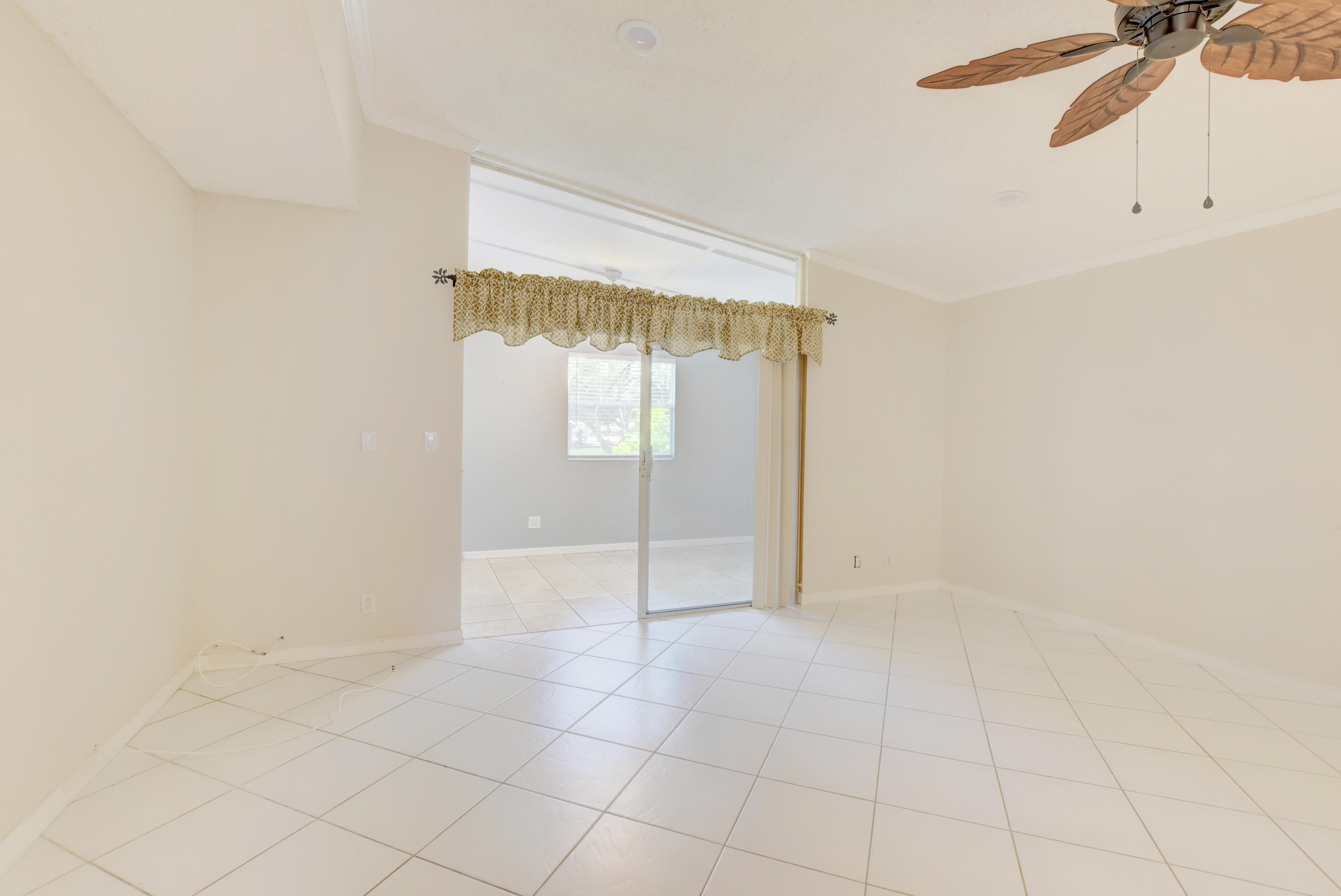22291 Timberly Drive Boca Raton, FL 33428 - Photo 5 of 32 Living Room