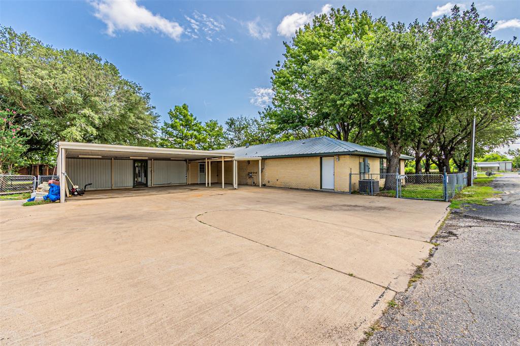 7821 Highway 34 Terrell, TX 75161 - Photo 31 of 38