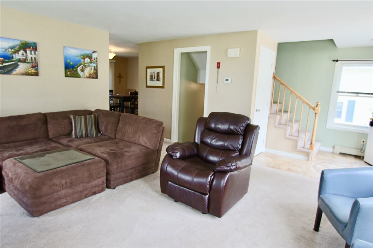 4 Edward Lane Merrimack, NH 03054 - Photo 13 of 40