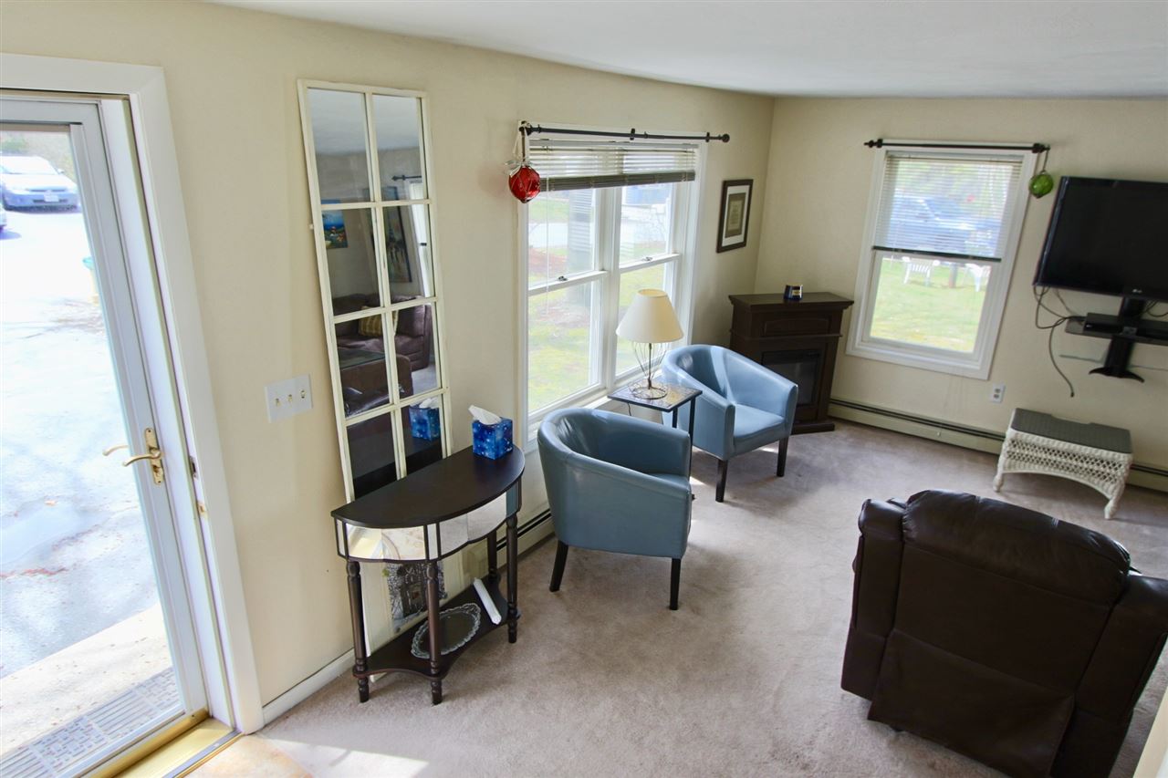 4 Edward Lane Merrimack, NH 03054 - Photo 14 of 40
