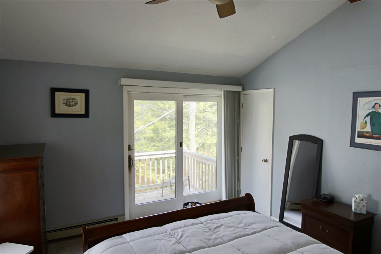 4 Edward Lane Merrimack, NH 03054 - Photo 19 of 40