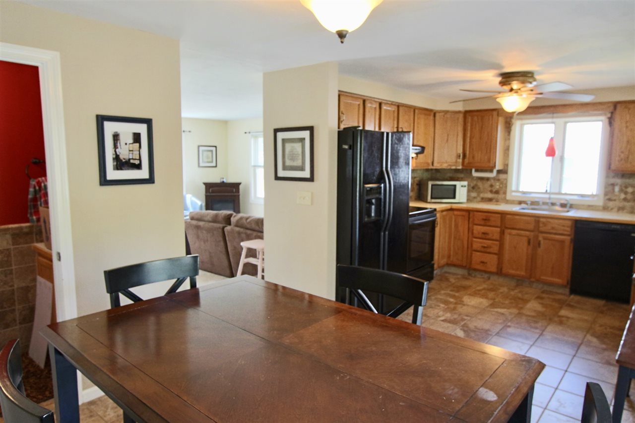 4 Edward Lane Merrimack, NH 03054 - Photo 5 of 40