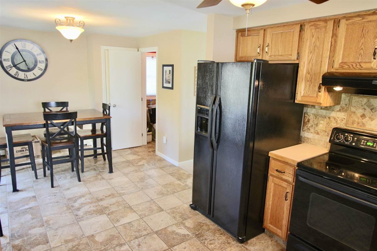4 Edward Lane Merrimack, NH 03054 - Photo 6 of 40